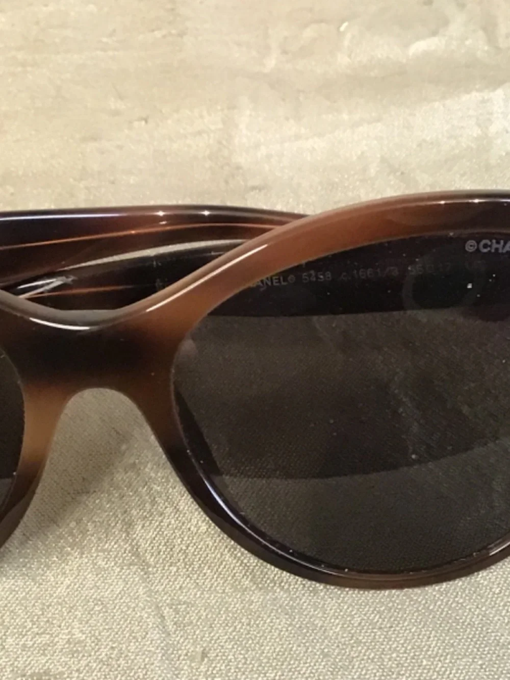 New Authentic Chanel Women’s Ch 5458 Polarized Oval Tortoiseshell Sunglasses.